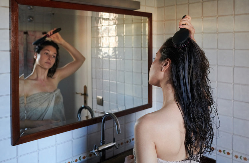 This Is How To Prevent Sweating Right After a Shower